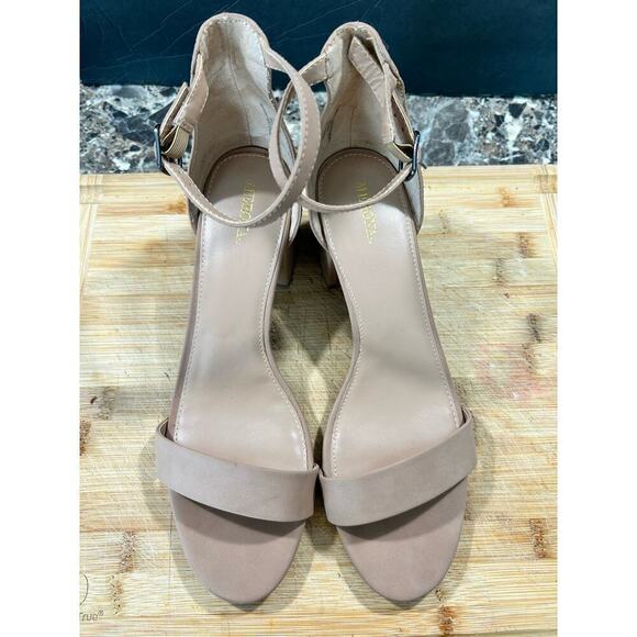 Merona Heels Slip on with Ankle Strap Beige . Size 10 Heel is 2” tall - Picture 1 of 14